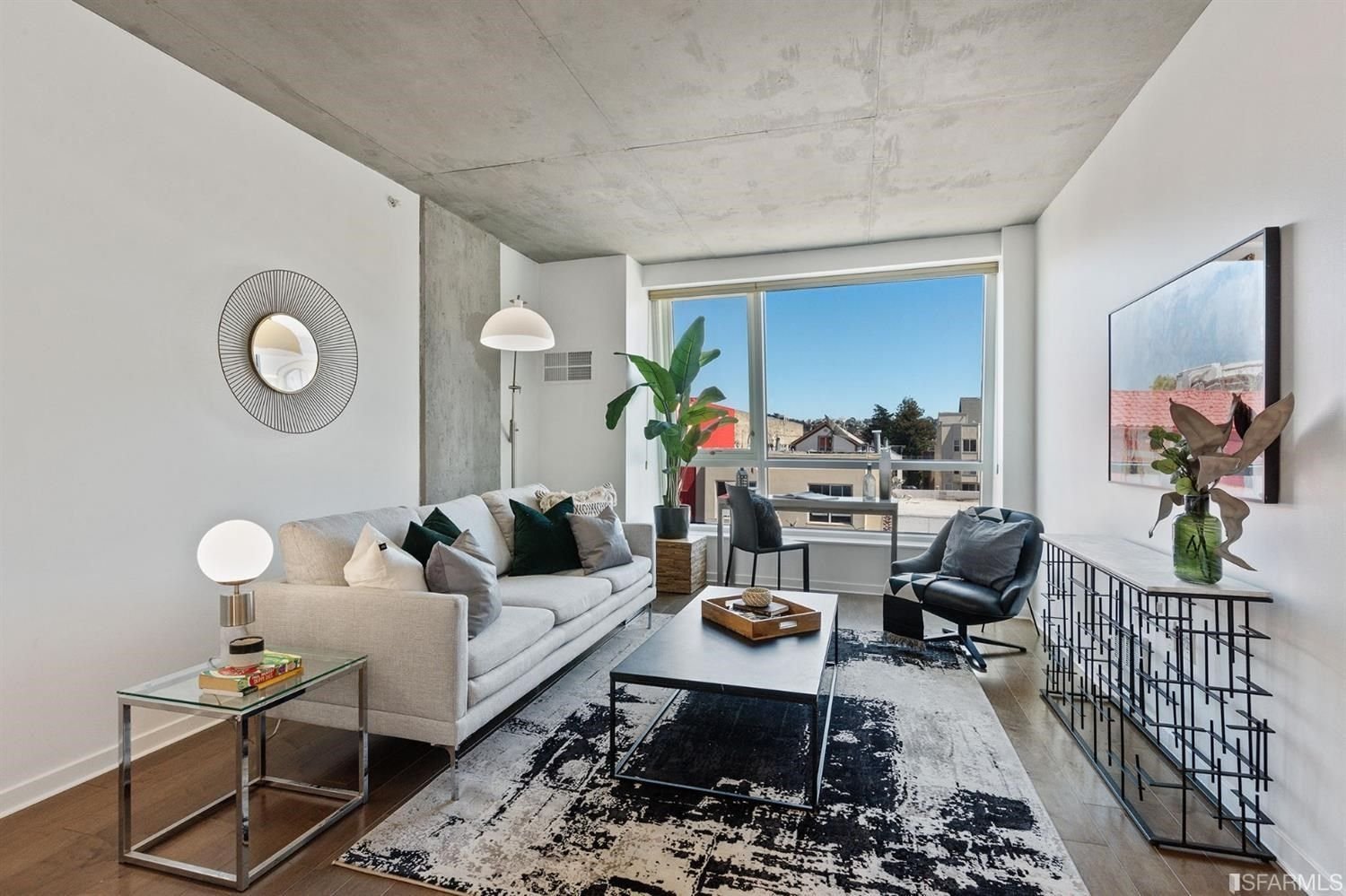45 Bartlett Street, Unit 305